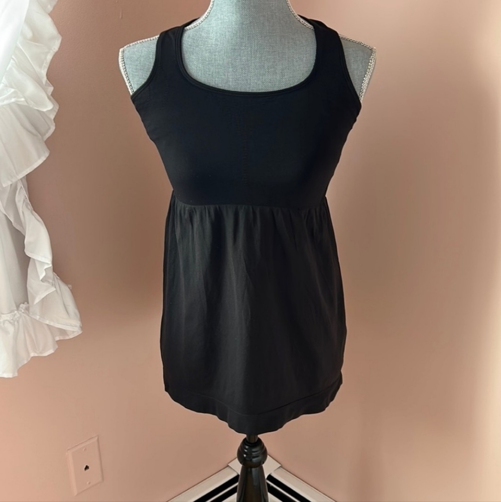 🛑 Athletic Essentials Black Medium Tank 🚔